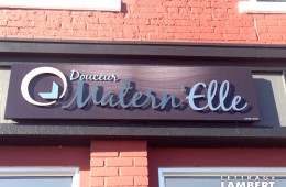 Matern’elle – Enseigne