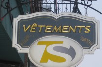 Vêtements TS -Enseigne perpendiculaire