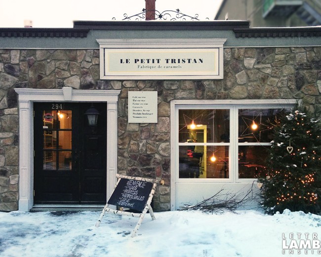 Petit Tristan – Enseigne