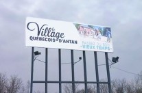 Village Québécois d’Antan – Bannière d’autoroute